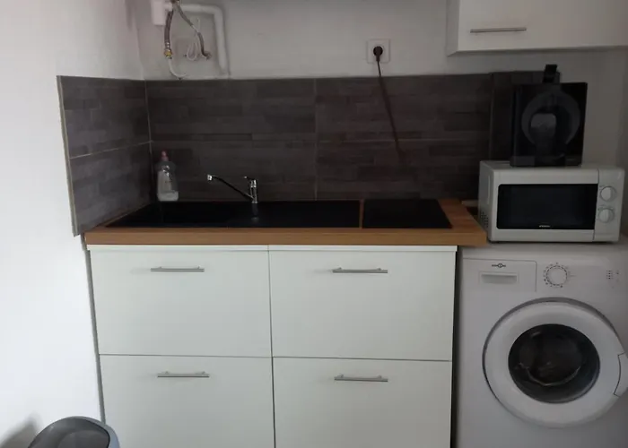 Appartement Avec Grande Terrasse 2 Personnes à *